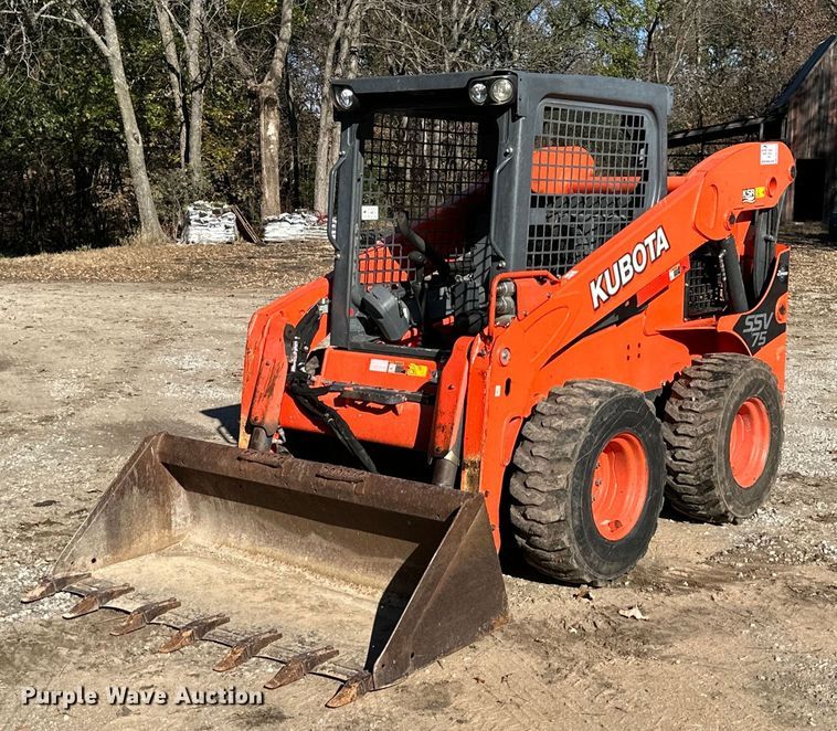 2016 Kubota SSV75  skid steer loader - DW2914