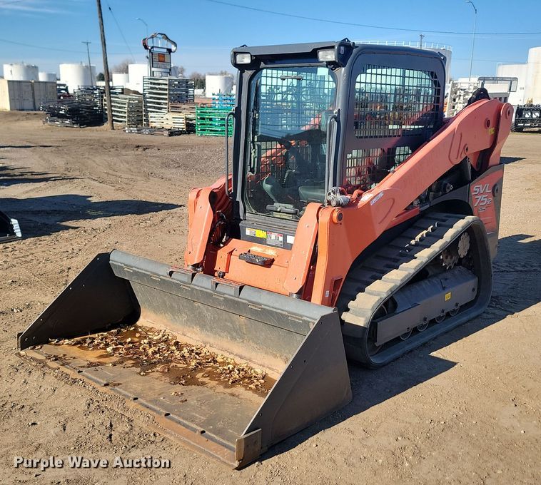 Kubota SVL 75-2  tracked skid steer loader - JG9621