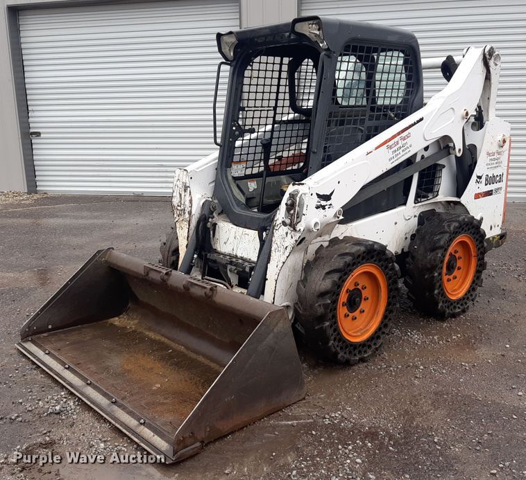 2013 Bobcat S590  skid steer loader - KD9081