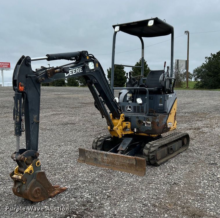 2008 John Deere 17D  mini excavator - KH9566