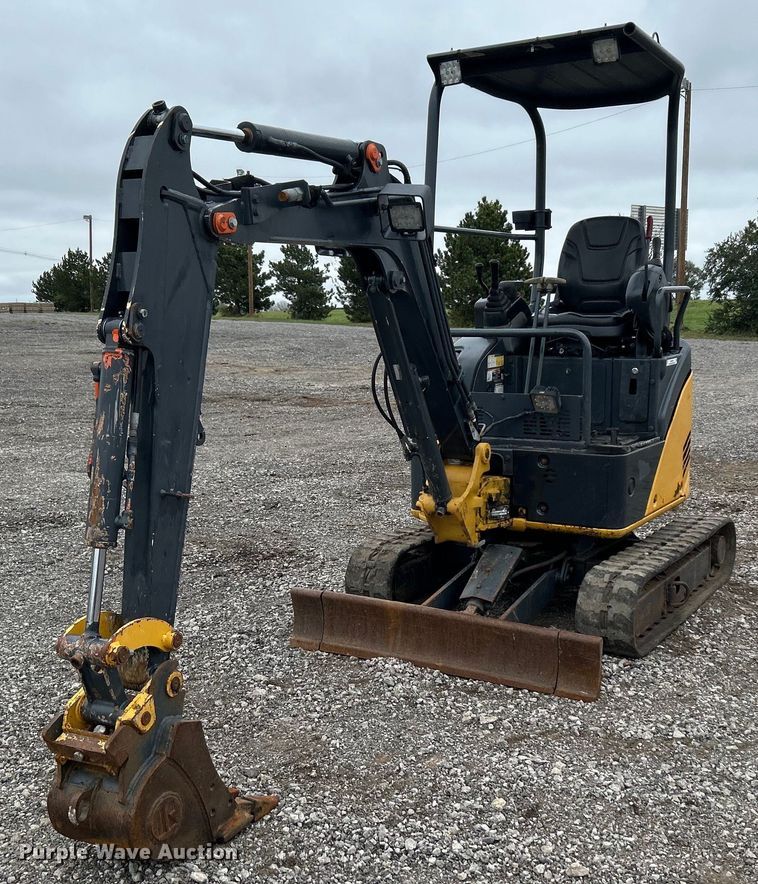 2007 John Deere 17D  mini excavator - KH9570