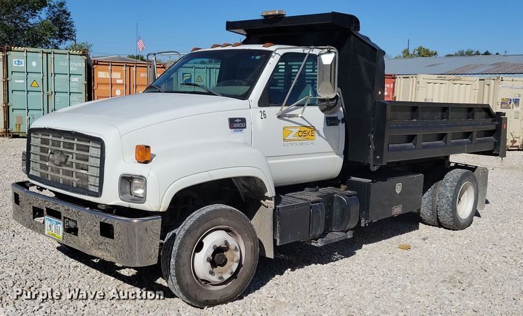 1999 Chevrolet C6500  dump truck - LO9825