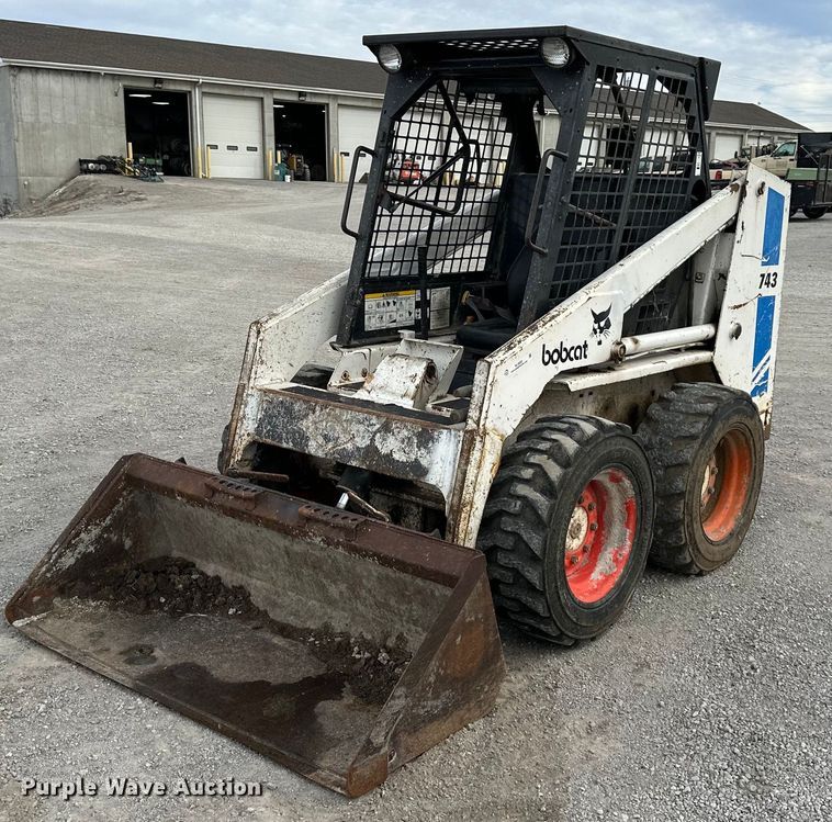 1988 Bobcat 743  skid steer loader - NL9092