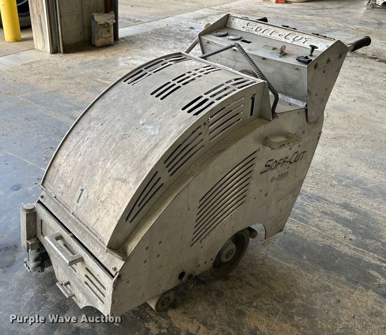 Soff Cut G-2000  concrete saw - NL9101
