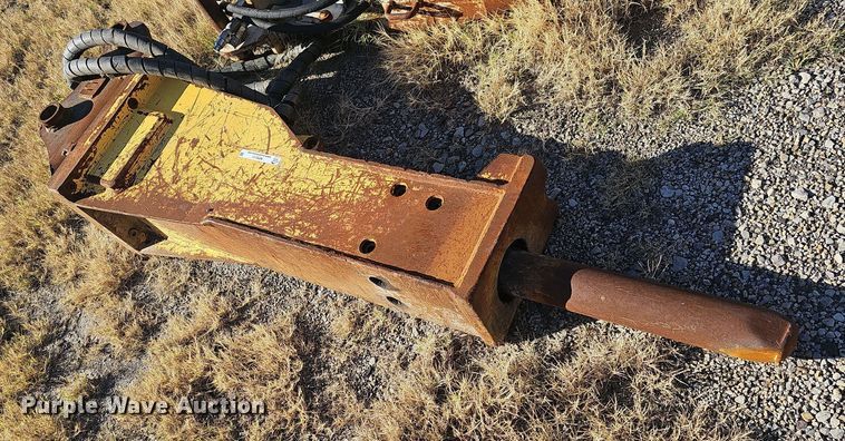 2010 Atlas Copco MB 750  breaker - NP9111