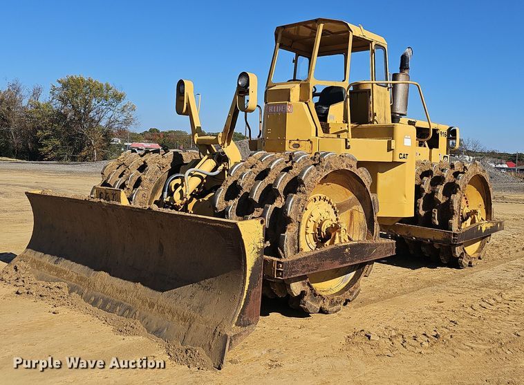 1973 Caterpillar 825B  soil compactor - NP9120