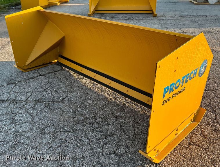 skid steer snow pusher - NQ9978