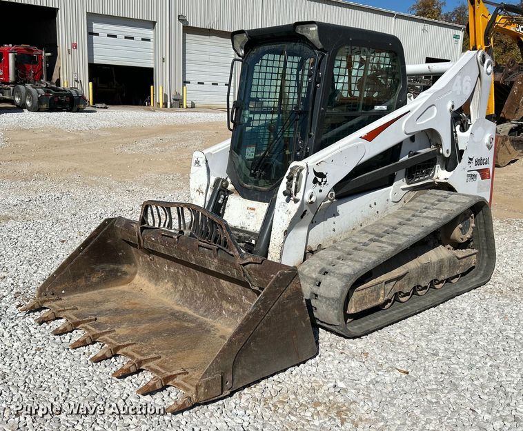 2017 Bobcat T750  tracked skid steer loader - NR9273