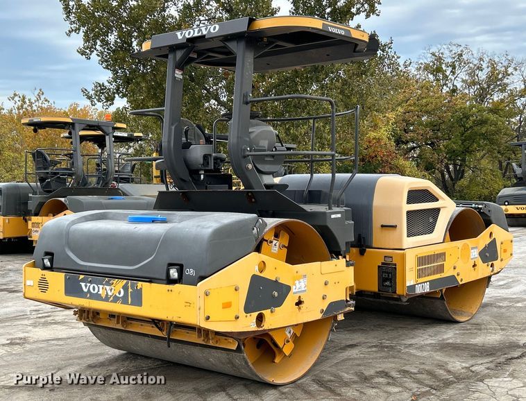 2015 Volvo DD120B  double drum roller - NR9276