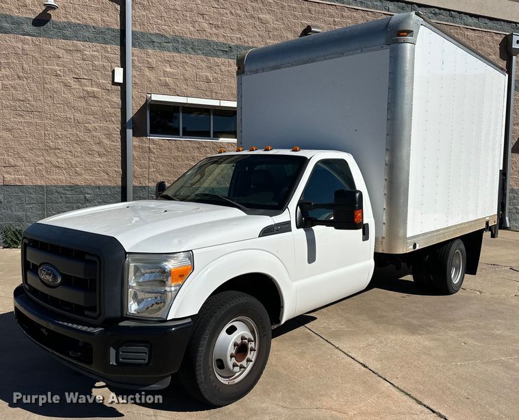 2014 Ford F350 Super Duty  box truck - NQ9541
