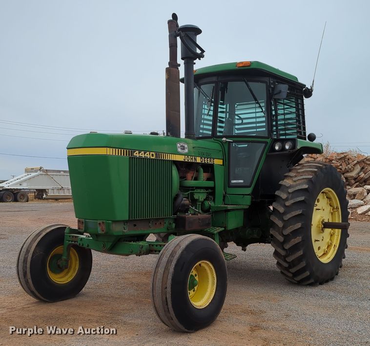 1981 John Deere 4440  tractor - OL9101
