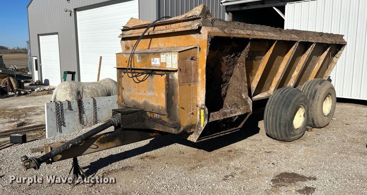 Knight 8024  manure spreader - DQ1048