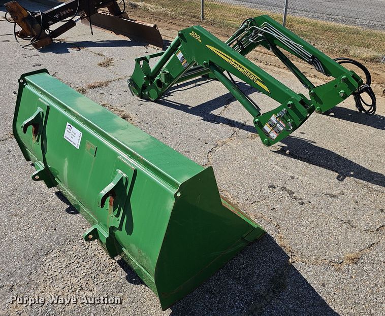 John Deere 553  front loader with bucket - DR3434