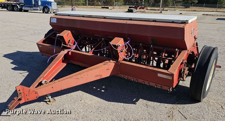 International 510  grain drill - DR3436