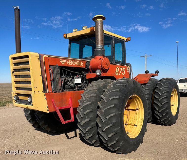 Versatile 875  4WD tractor - IU9070