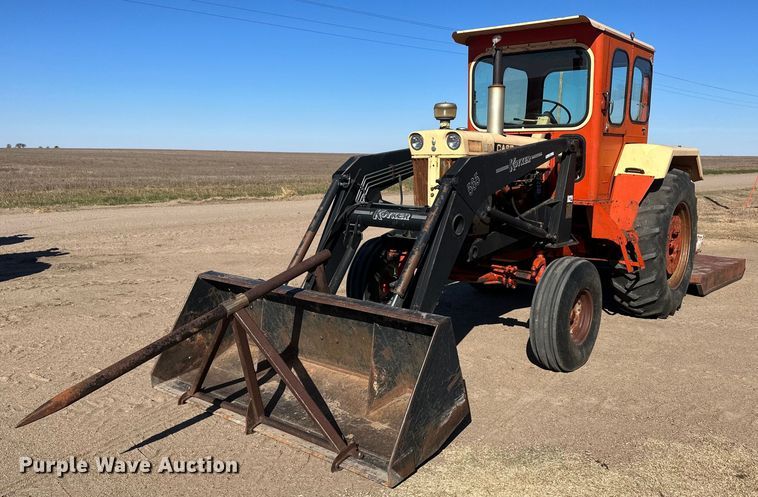 Case 932  tractor - IU9071