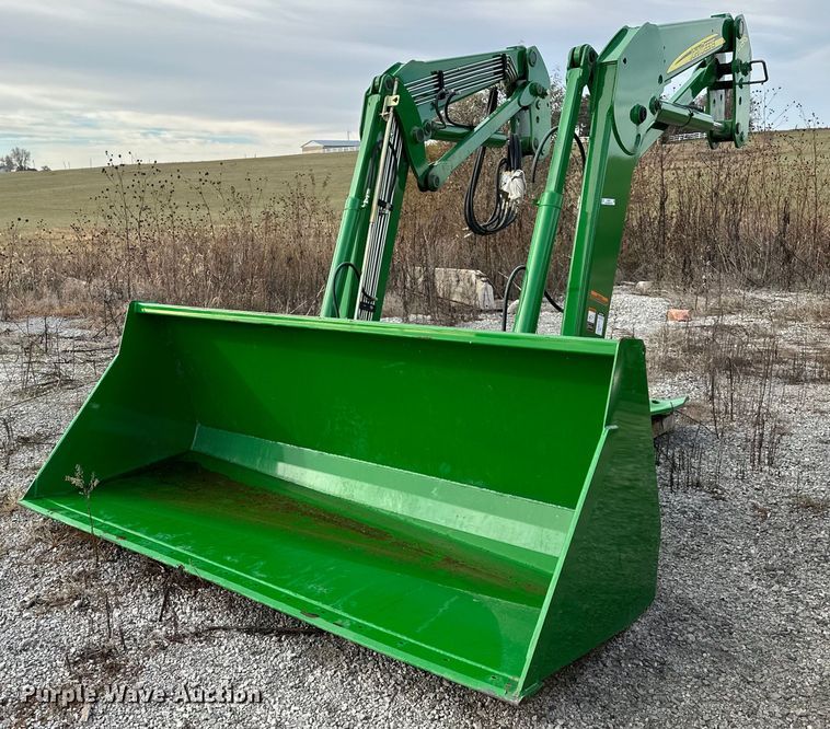 John Deere 746  loader - OF9131