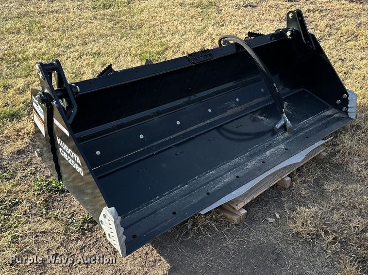 Kubota CB2580  skid steer four-in-one bucket - OK9198