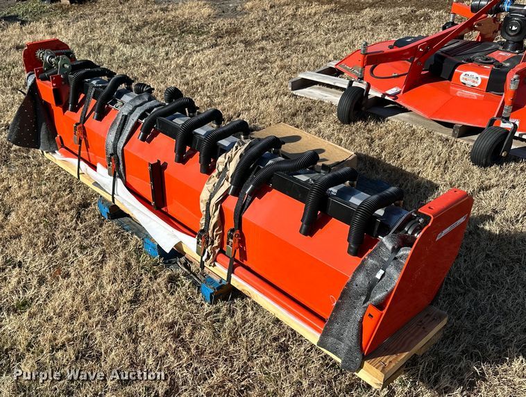 Land Pride  800 fertilizer box - OK9246