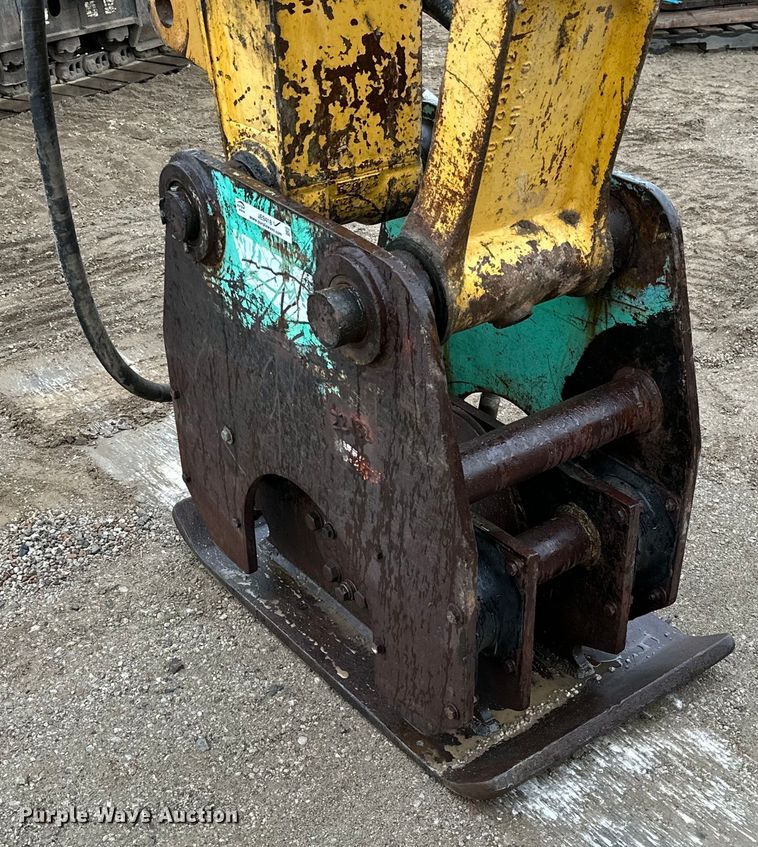 Tramac TR-21A  plate compactor - JE9418