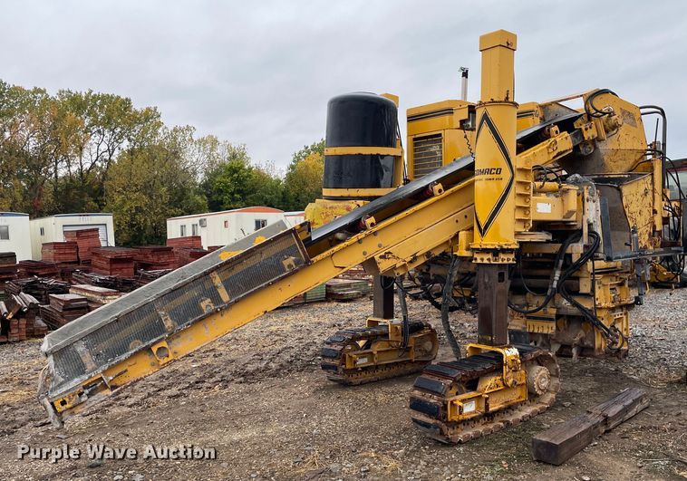 1996 Gomaco GT3600  slipform paver - JE9424