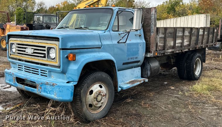 1979 Chevrolet C60  flatbed truck - JE9437