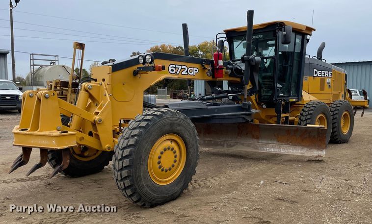 2015 John Deere 672GP motor grader - JE9468
