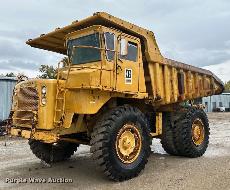 1975 Caterpillar 769B  haul truck - JE9471