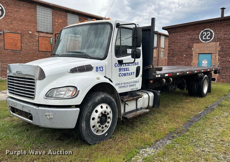 2013 Freightliner Business Class M2  flatbed truck - DQ0938