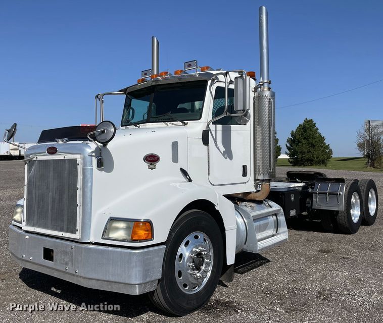 2007 Peterbilt 385  semi truck - LV9119