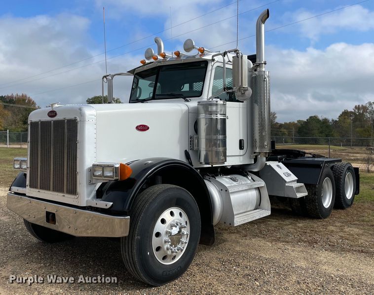 2007 Peterbilt 378  winch truck - LV9194