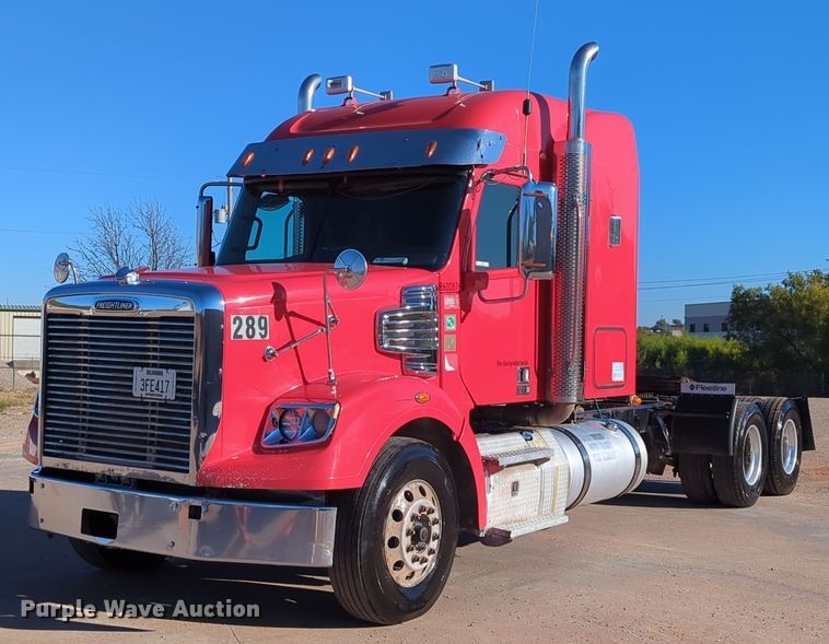 2016 Freightliner Coronado 122SD  semi truck - LY9476
