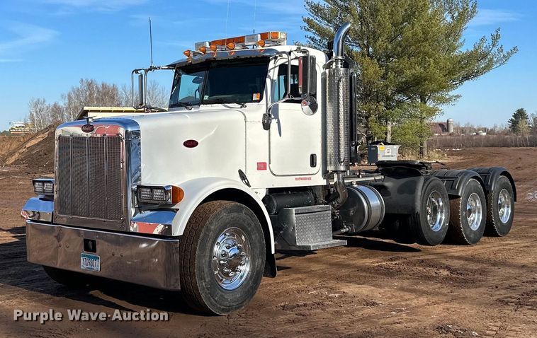 2005 Peterbilt 357  semi truck - MQ9530