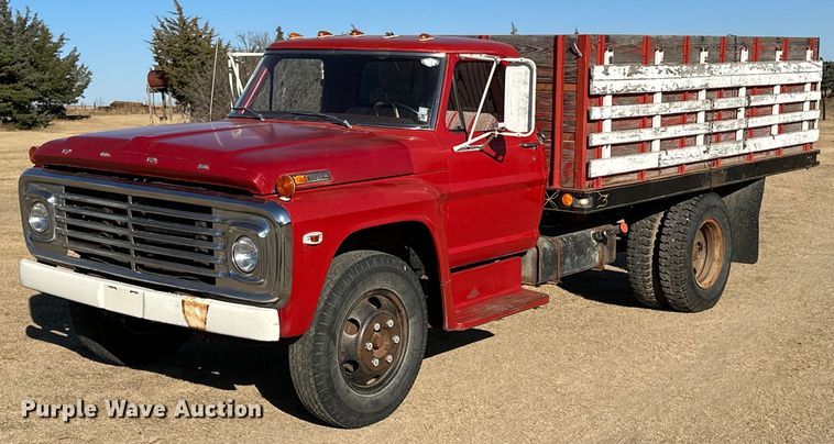 1969 Ford F600  grain truck - OK9181