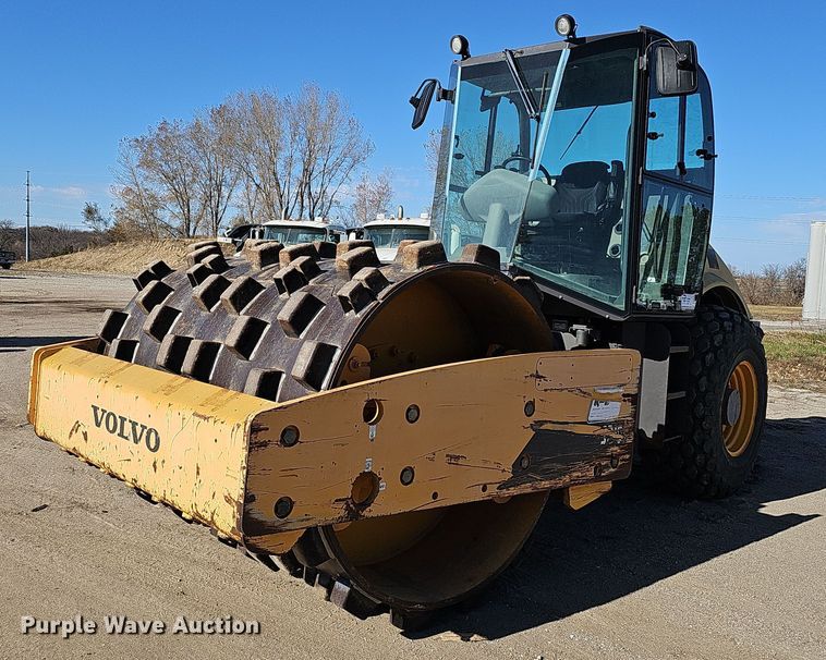 2012 Volvo SD100D single drum vibratory roller - DQ8471