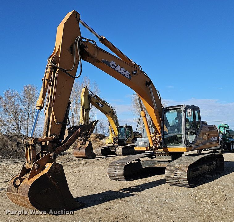 2010 Case CX240B excavator - DQ8475