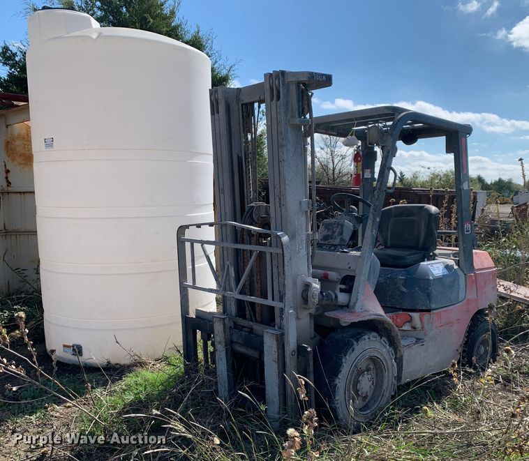 2002 Toyota 7FGU30  forklift - DP8744
