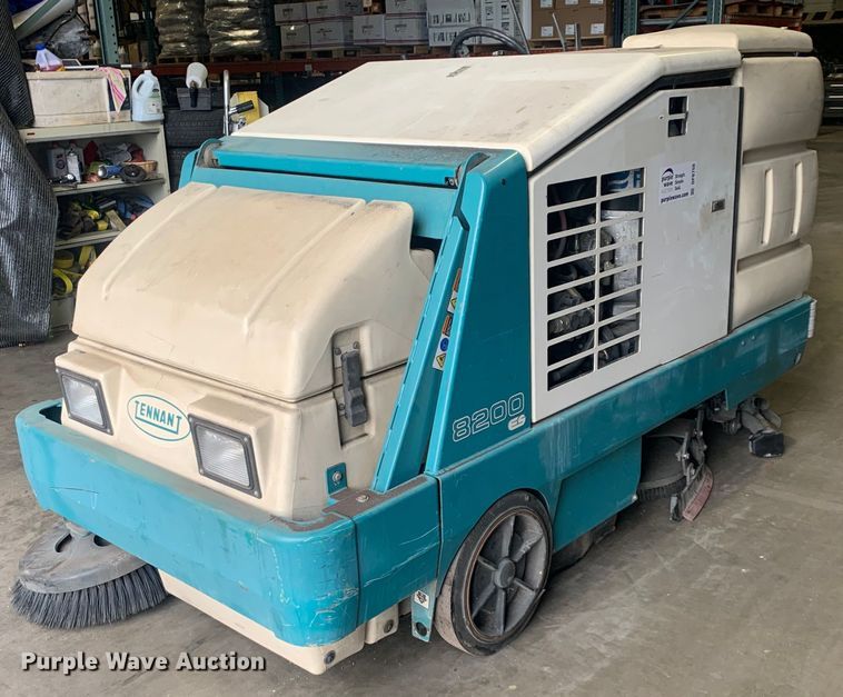 Tennent 8200ES  sweeper - DP8750