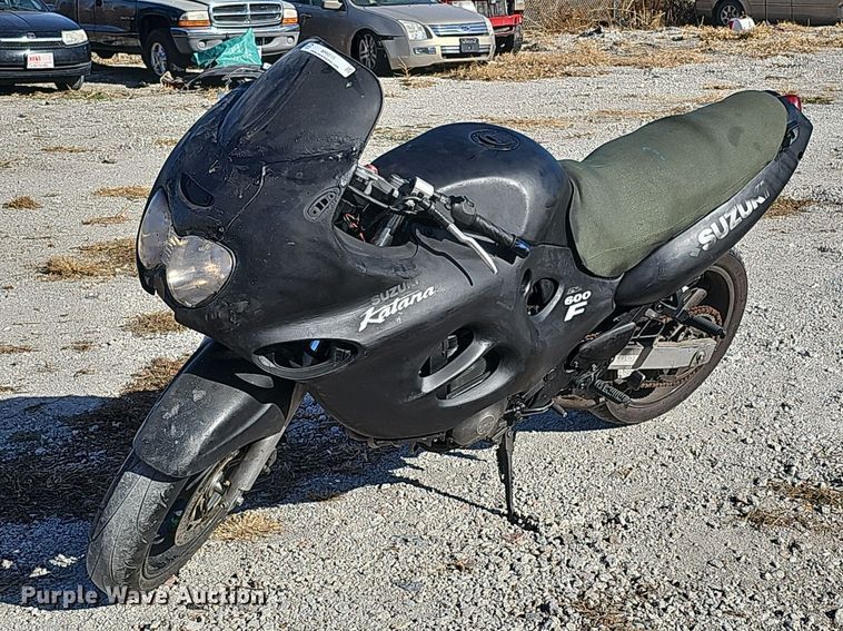 2001 Suzuki GSX 600F  motorcycle - MH9515
