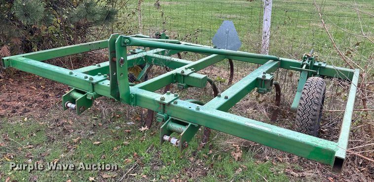 John Deere E1800  chisel - NL9077