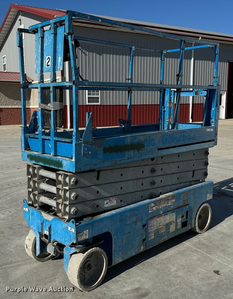 Genie GS-2632  scissor lift - NM9055