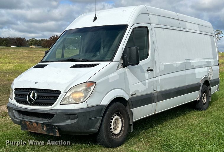 2011 Mercedes Benz Sprinter 2500 Bluetec  van - NR9306