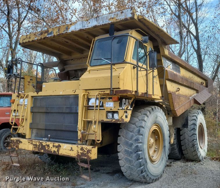 1996 Caterpillar 775B  haul truck - DK1174