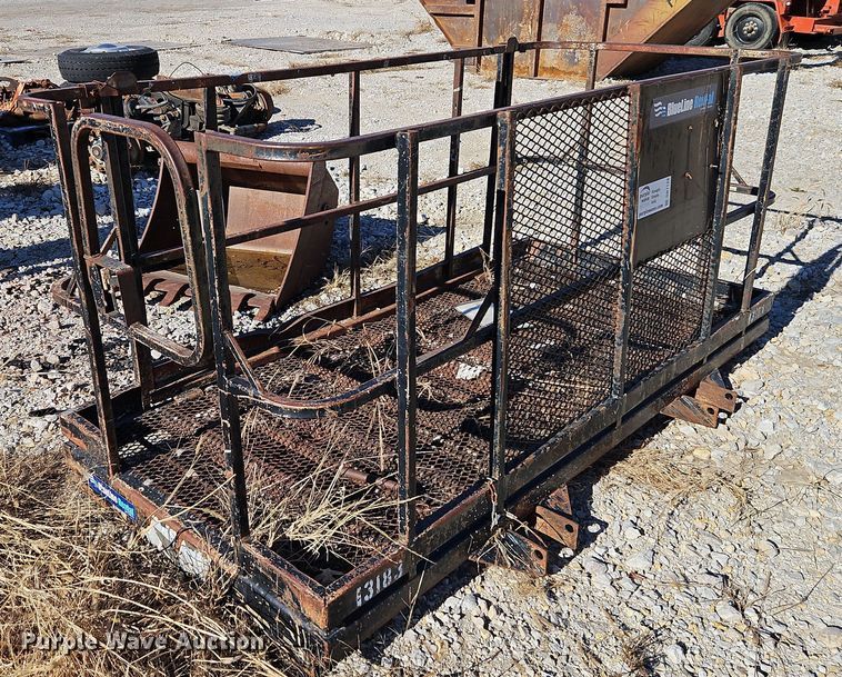 JLG 1001092280  platform - DN7128