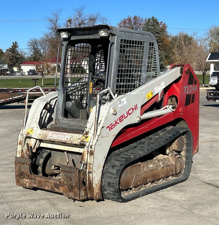 2012 Takeuchi TL240  tracked skid steer loader - DQ1046