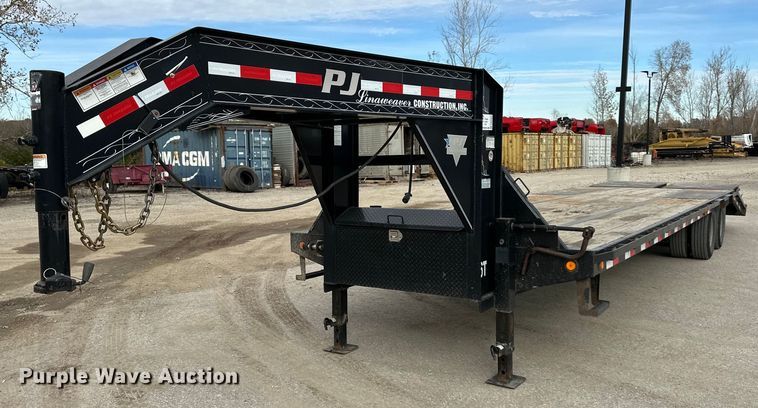 2018 PJ  equipment trailer - DW2924