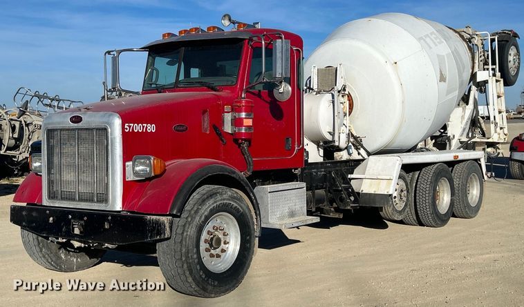 2007 Peterbilt 357  ready mix truck - EV9390