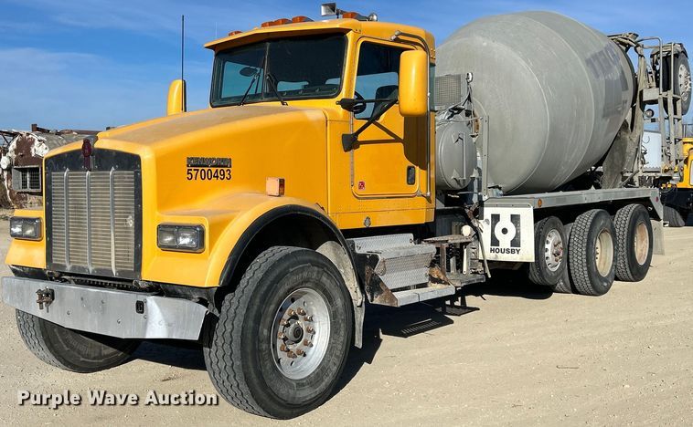 2004 Kenworth W900  ready mix truck - EV9392