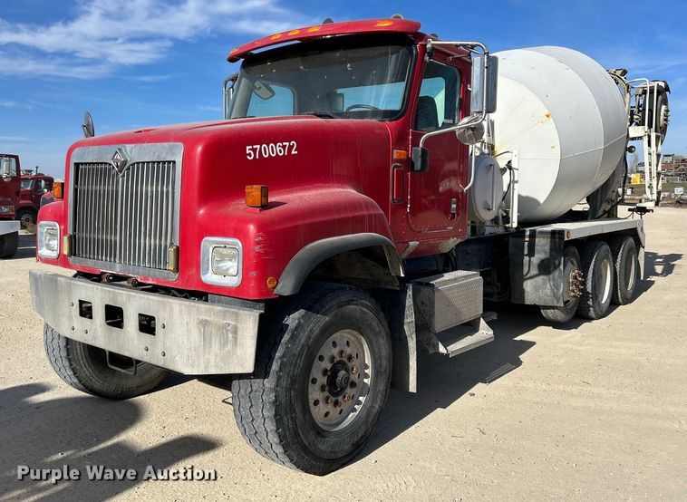2006 International 5500i  ready mix truck - EV9399