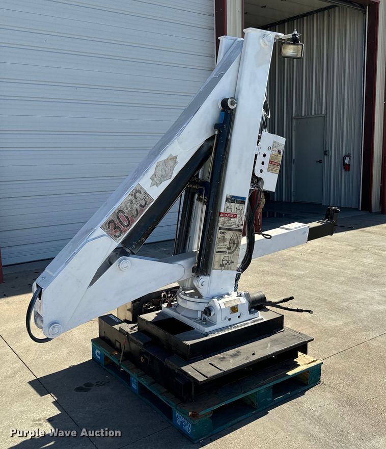 2007 IMT 445 3000  truck mounted crane - GG9885